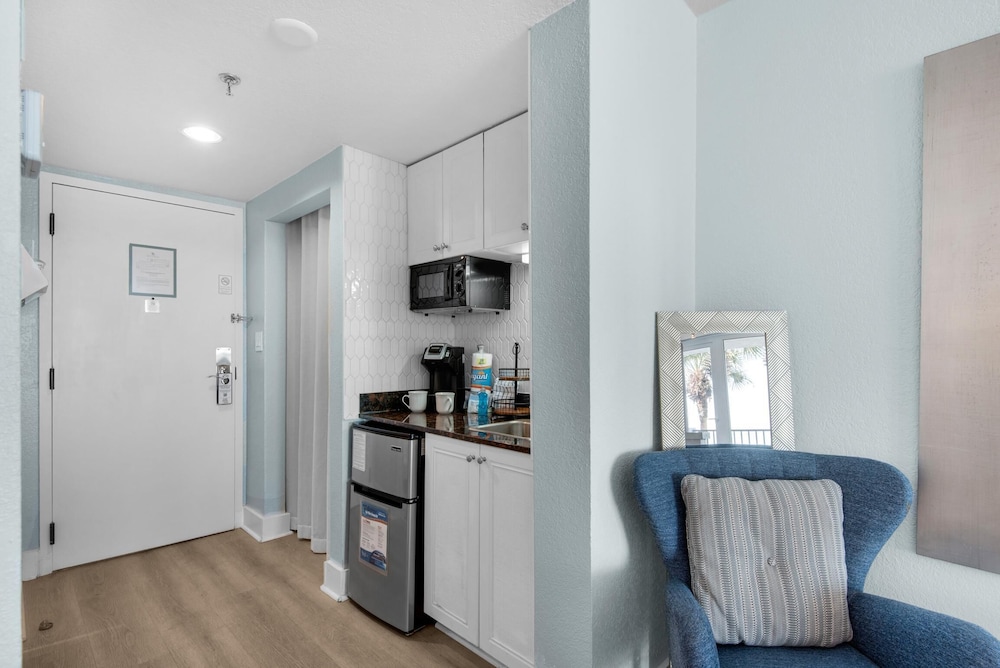 Bayside Inn 6282