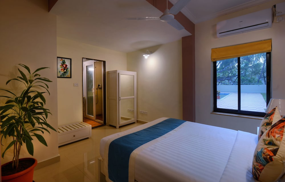 TreeHouse Blue Hotel & Villas