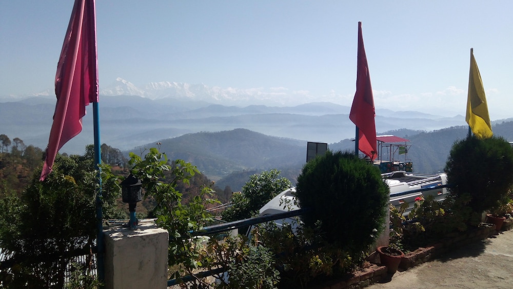 Hotel Sumit Kausani