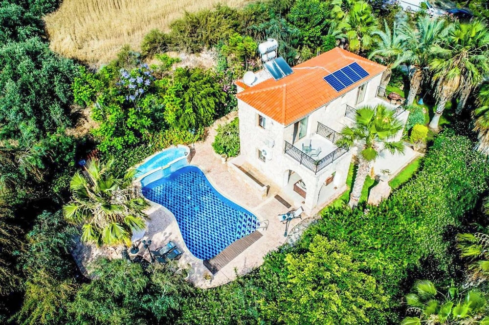 Villa Anna Argaka