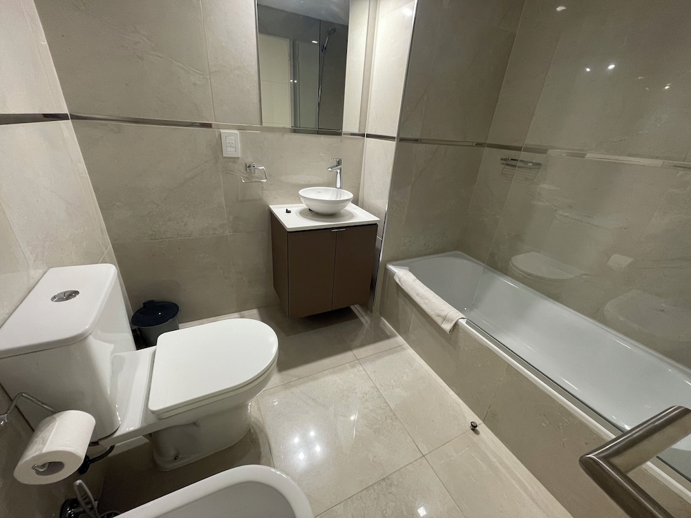 Ayres Suites Moreno