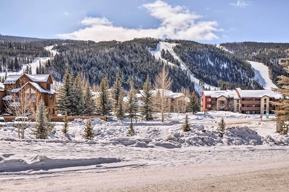 Walk to Lifts: Studio w/ Hot Tub in Keystone! view 4