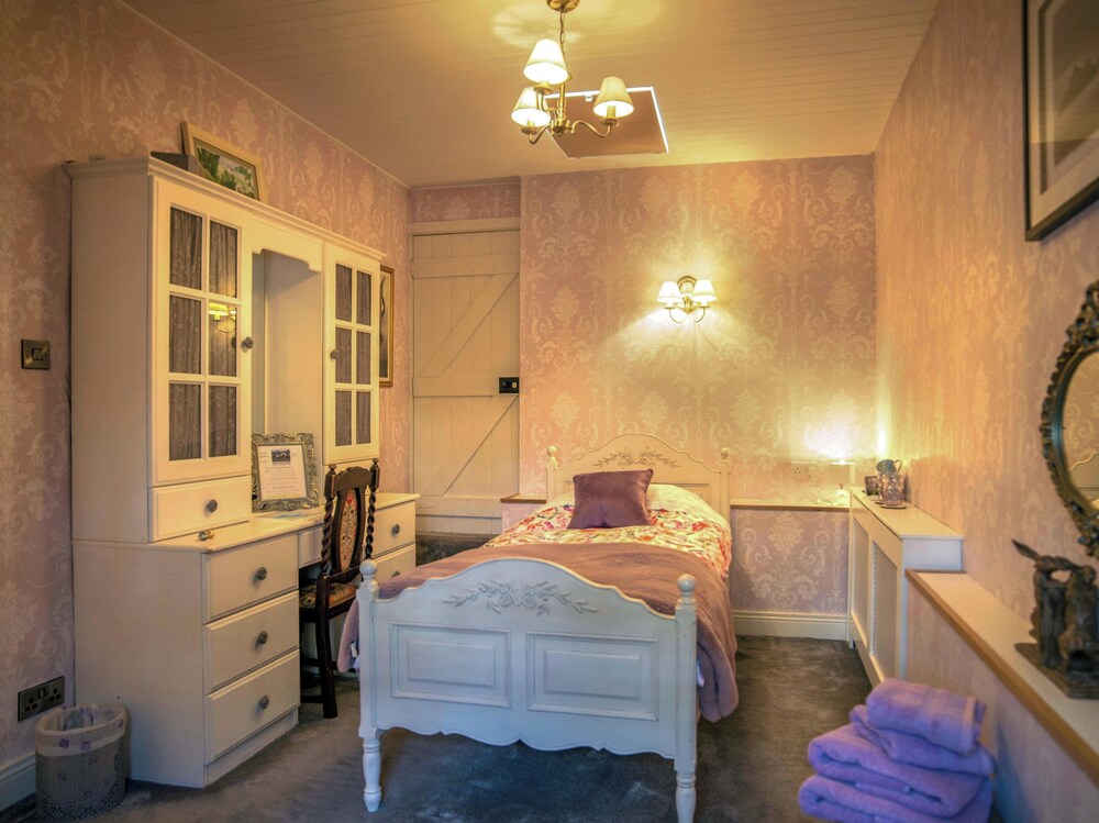 Ivy Cottage