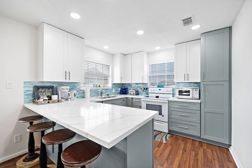 Island Breeze by Ryson Vacation Rentals
