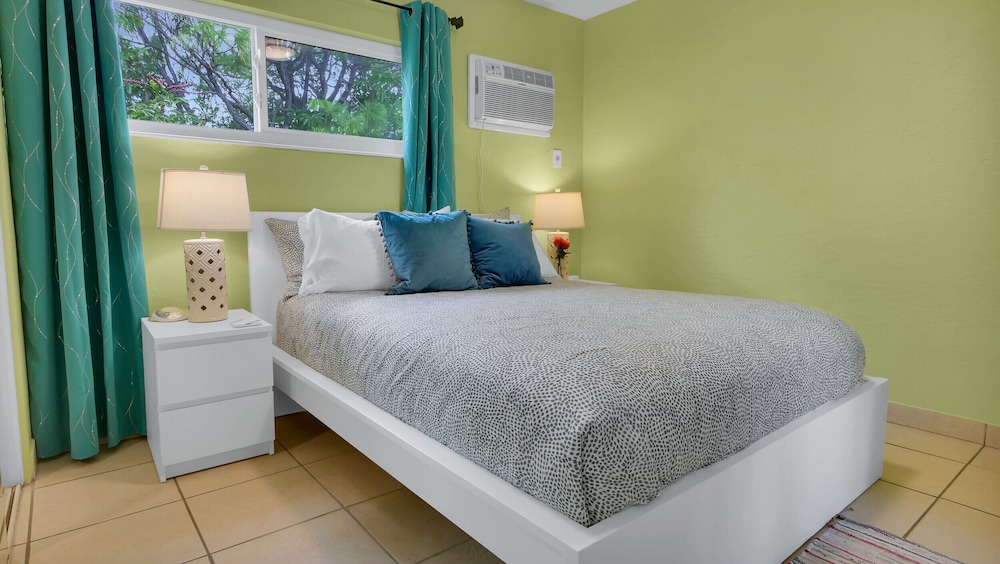 Beach House Hotel