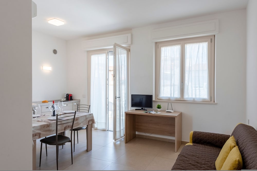 Suite 3 Ondina Viareggio 200m From sea view 3