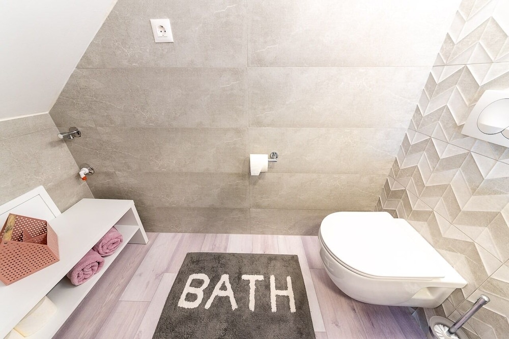 Renci - Great Location & sea View - A3 view 5