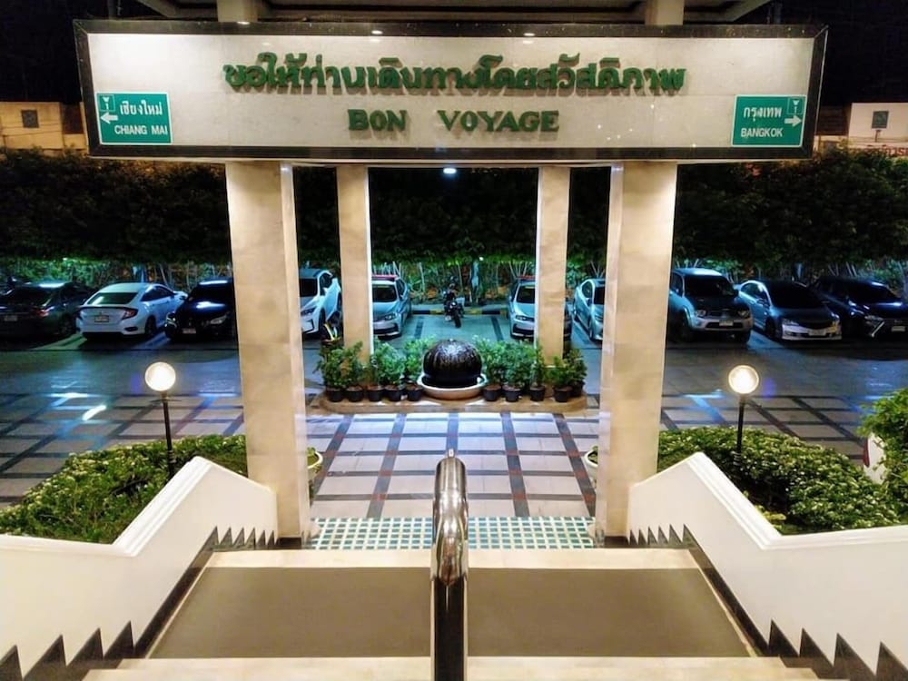 The Viangtak Riverside Hotel