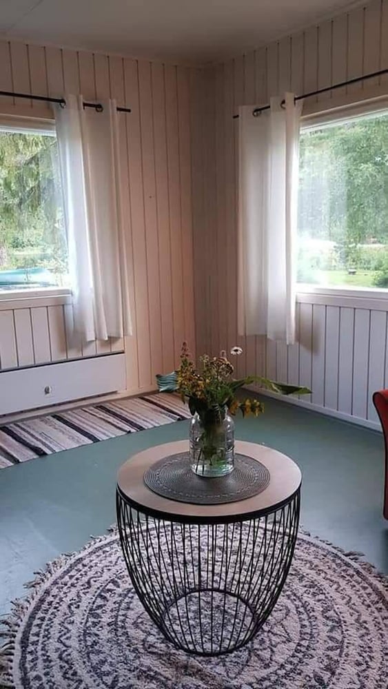 Impeccable 4-bed House in Drangedal