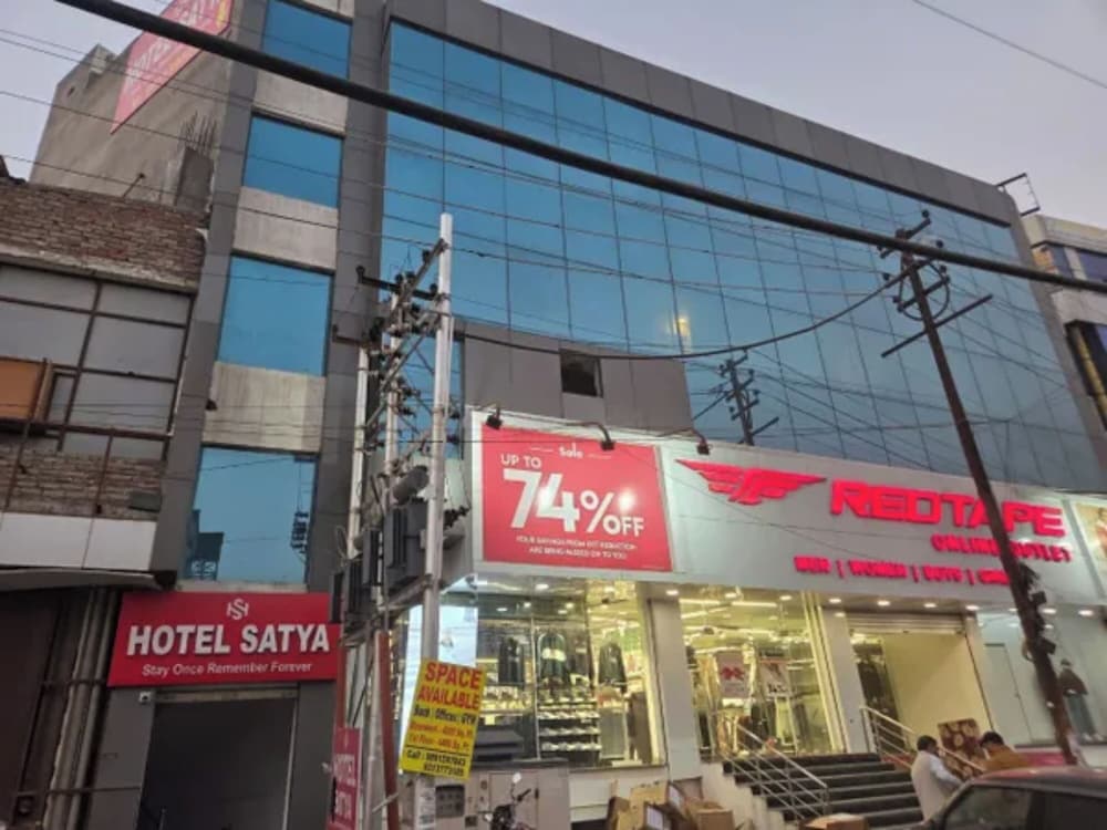 Fabhotel Satya
