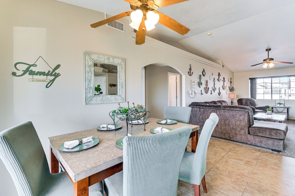 1 Mi to Windsor Beach - Lake Havasu City Home
