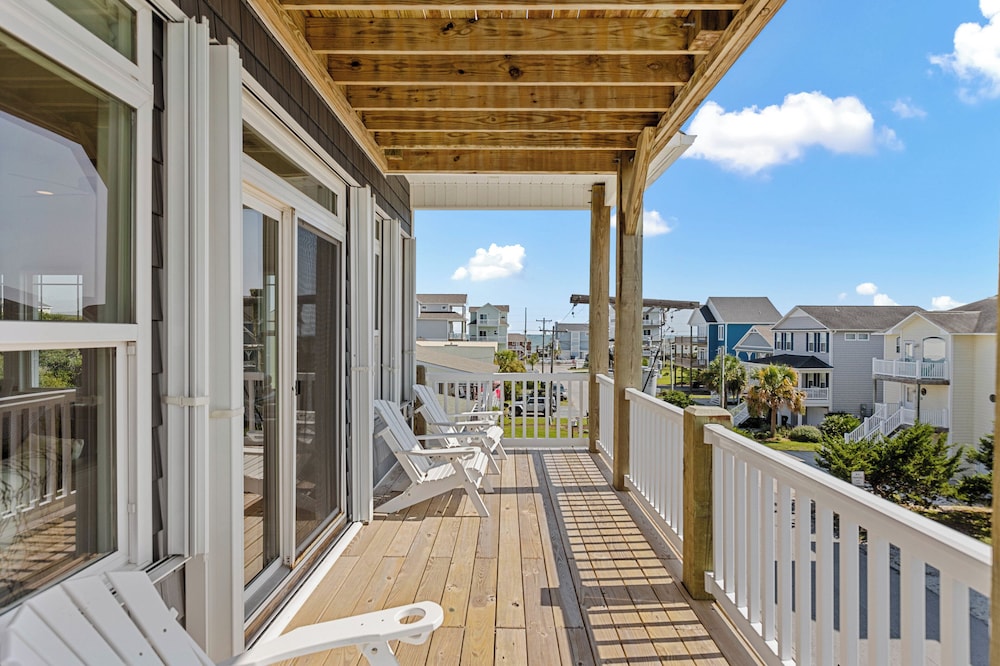 Across the Pond by Topsail Realty