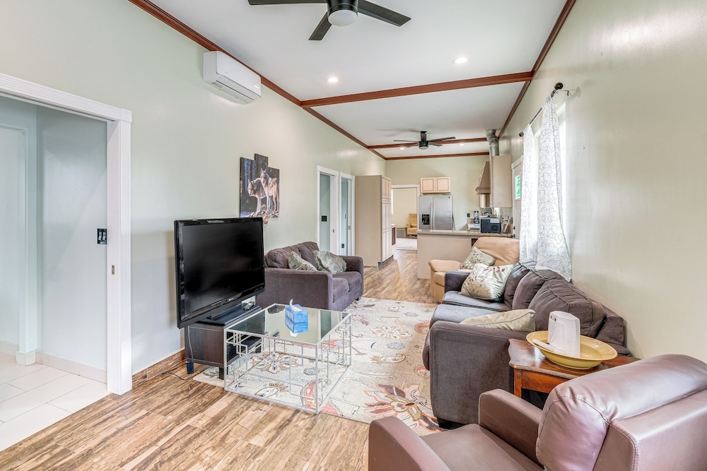 Game Room + Fire Pit: Quiet Family Home in Bonita