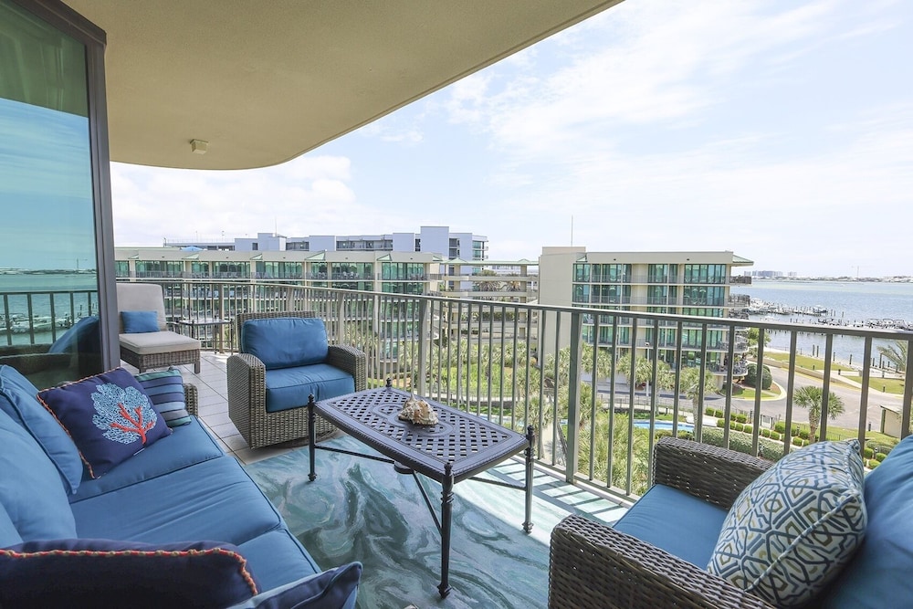Phoenix On The Bay 1506 2 Bedroom Condo