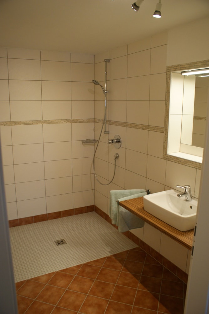 Photo 37
