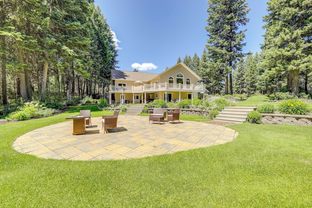 Retreat & Event Villa: Lake Access