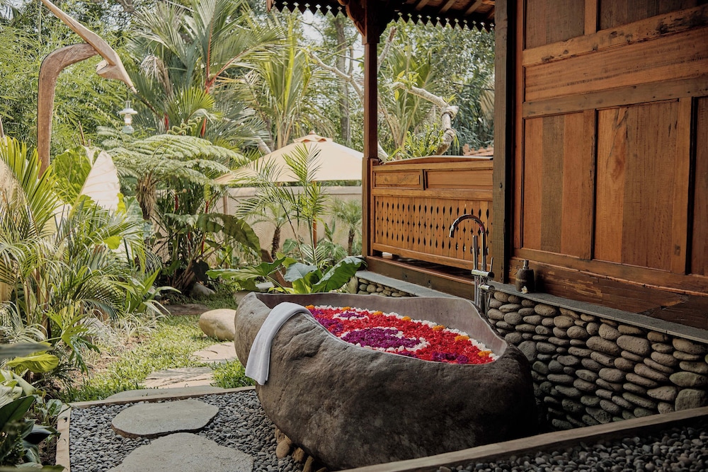 Hidden Saren Villa Ubud