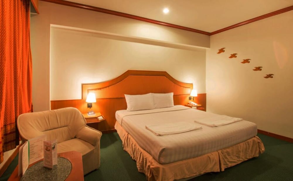 Thepnakorn Hotel