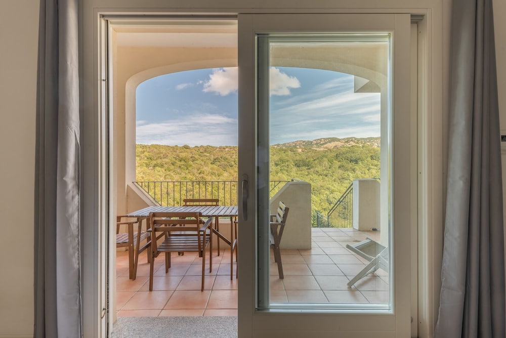 Arzachena Vacations - Elegant Residence Ea Bianca 2 Bedroom Sleeps 6 N0715n - Property Image 11