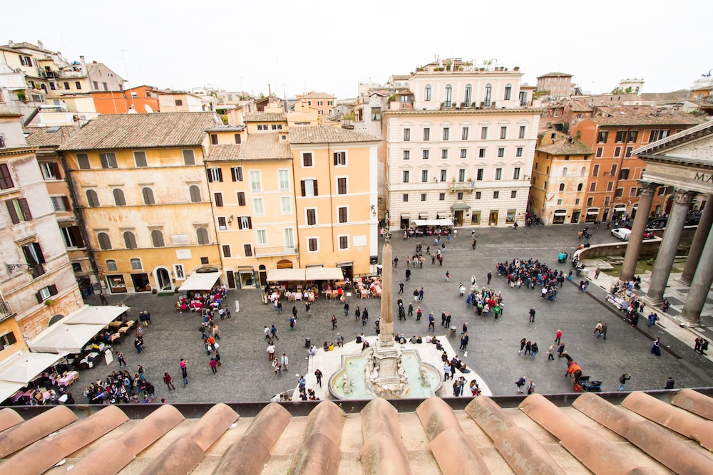 Pantheon View from Terrace Apartment — Rome photo 5