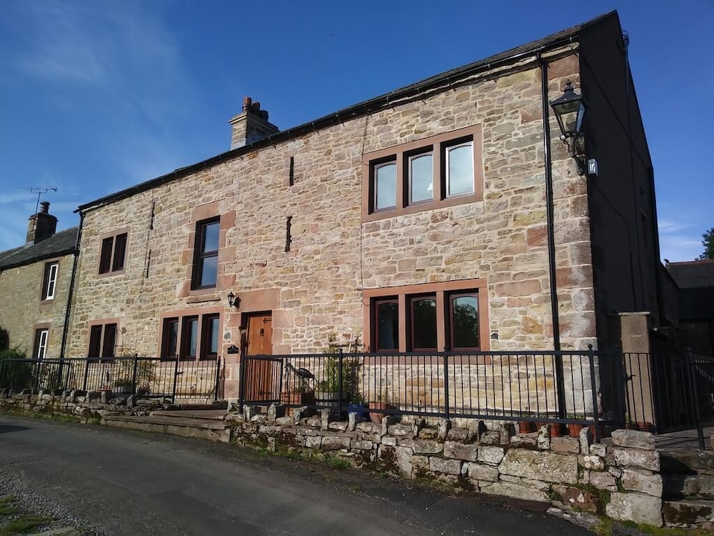 Penrith Vacations - Heron View BB - Property Image 9