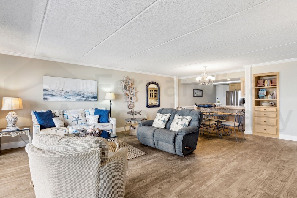 667 Amelia By The Sea 3 Bedroom Condo