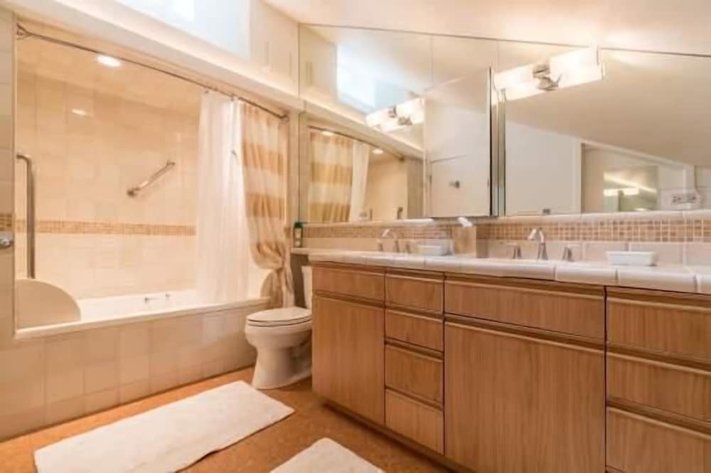 Vail Village Condo with Free Ski & Board Storage by RedAwning