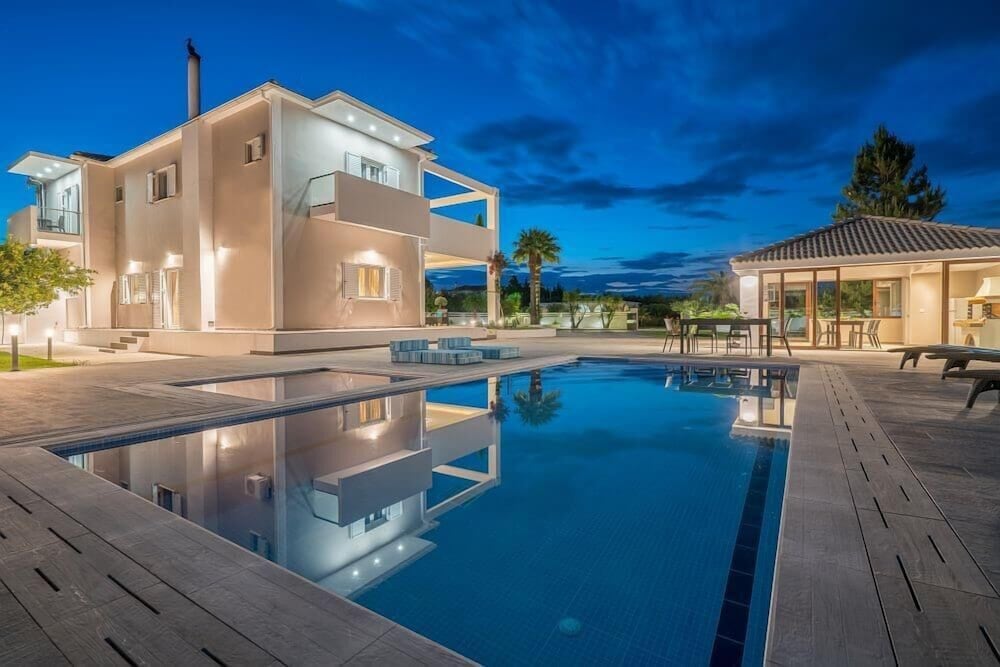 Ostria Luxury Villa view 3