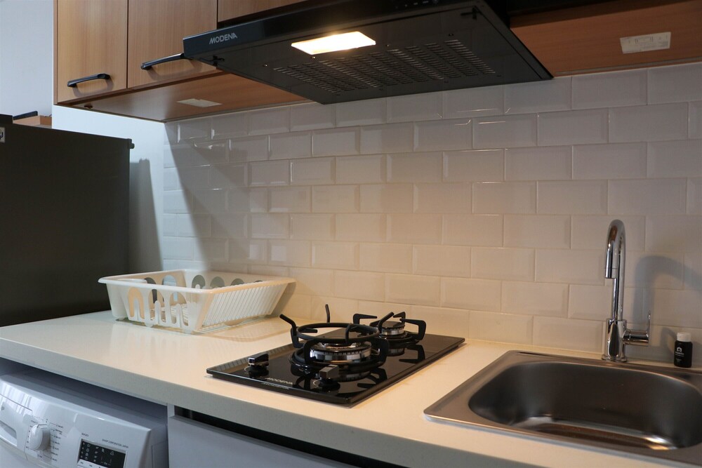 Fancy And Nice Studio Room At West Vista Apartment