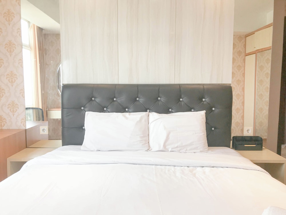 Good Place And Comfortable 2Br At Grand Sungkono Lagoon Apartment