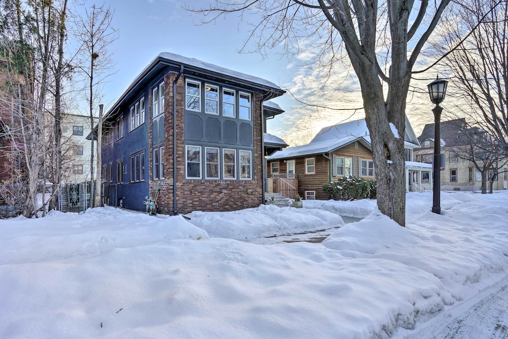 Pet-friendly Saint Paul Rental Near Downtown!