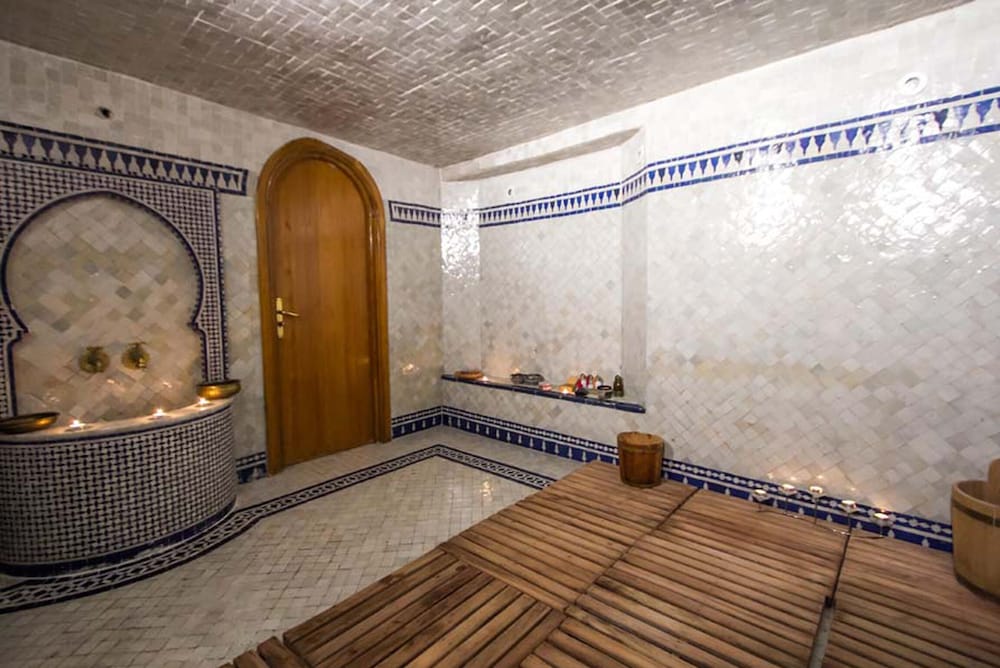 Room in B&B - Riad Authentic Palace & Spa - Suite Al Casaba