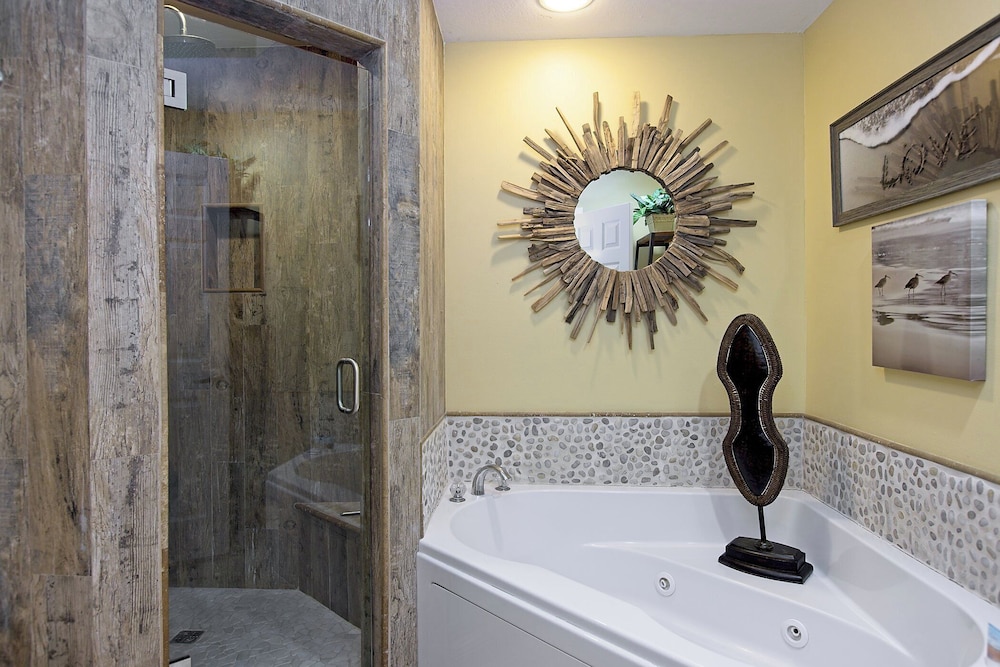 San Carlos #605 by Southern Vacation Rentals