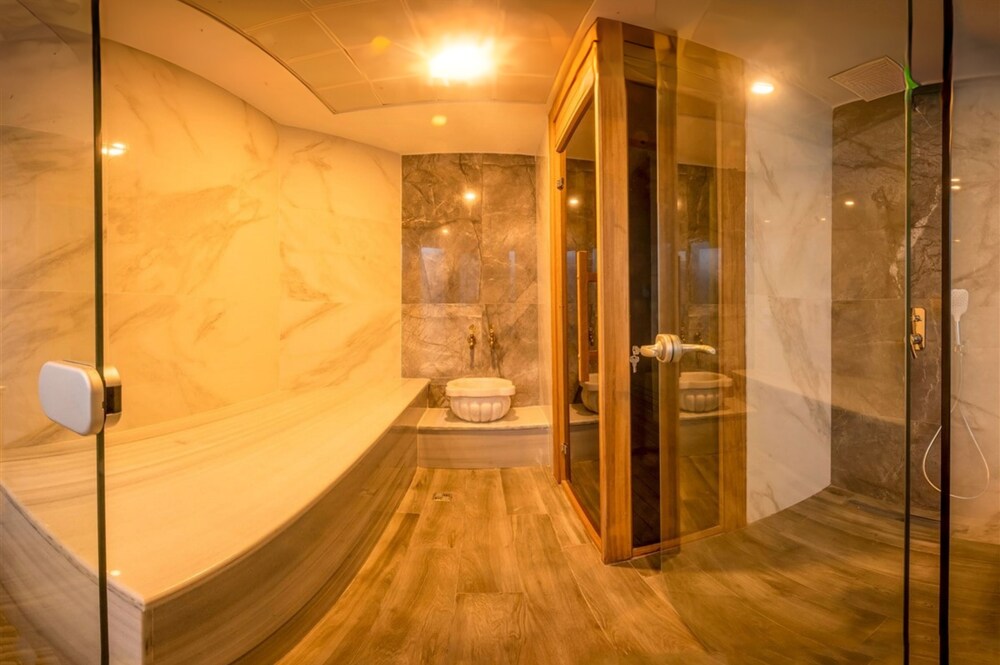 King City Otel - Image 45