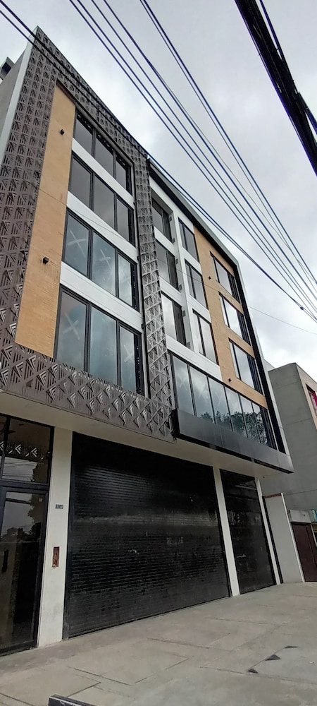 Modelia Living & Parking