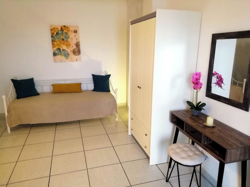 Sea Rose Apartment