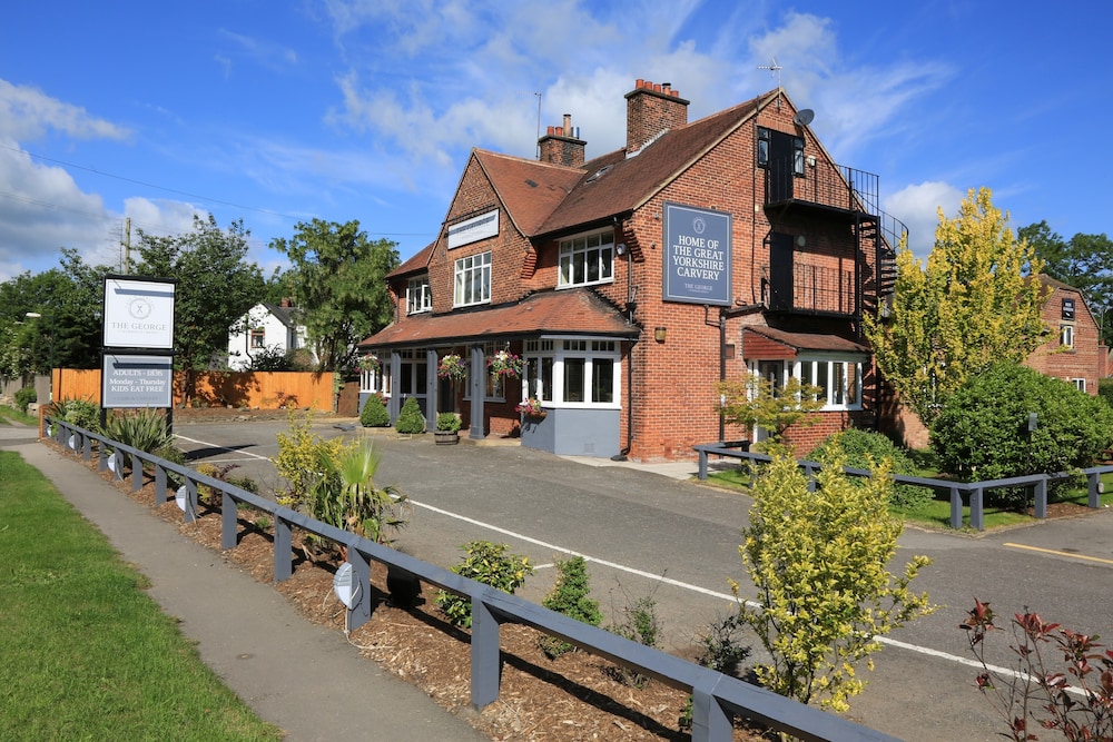 The George Carvery & Hotel