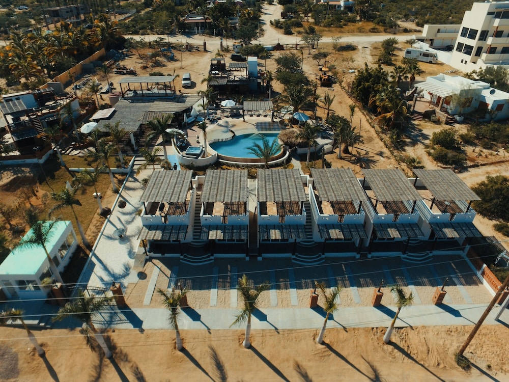 Hotel Ventana Blue Hotel - Image 1