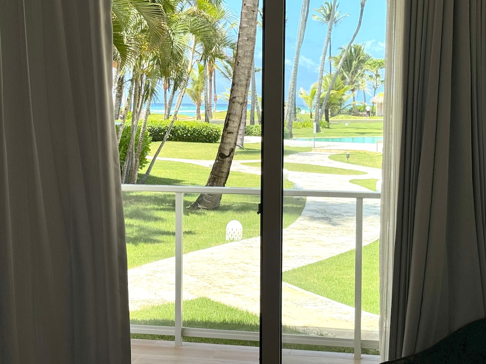 Playa Palmera Beach Front Apartments