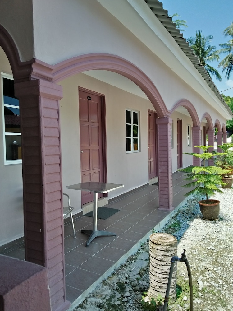 Kampung Guest House - Hostel