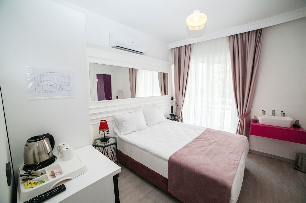 Nun By Laren Hotels - Image 58