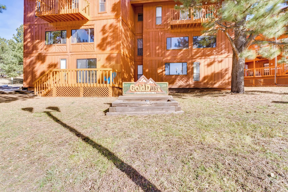 Mtn Bike, Hike & Disc Golf: Cozy Angel Fire Condo