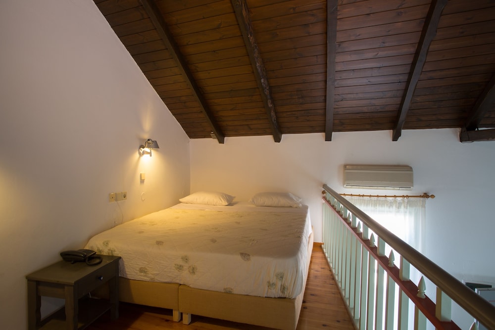 Nostos Hotel 34