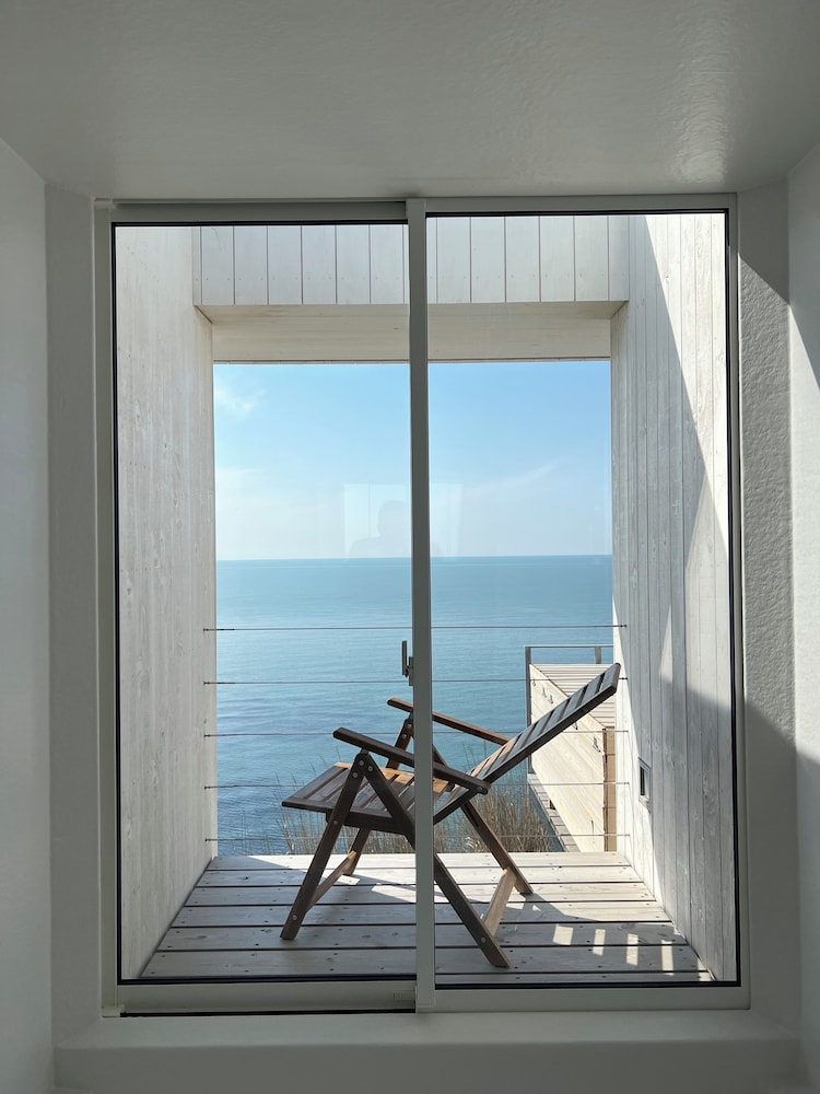 Cliff House MORAI