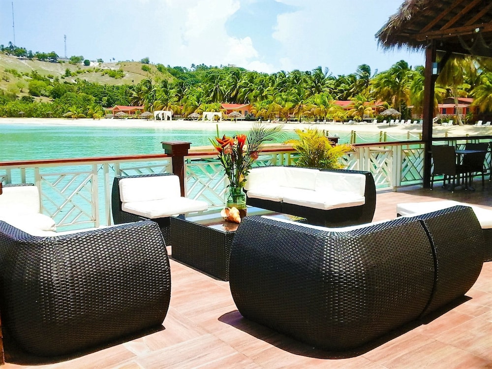 Abaka Bay Resort