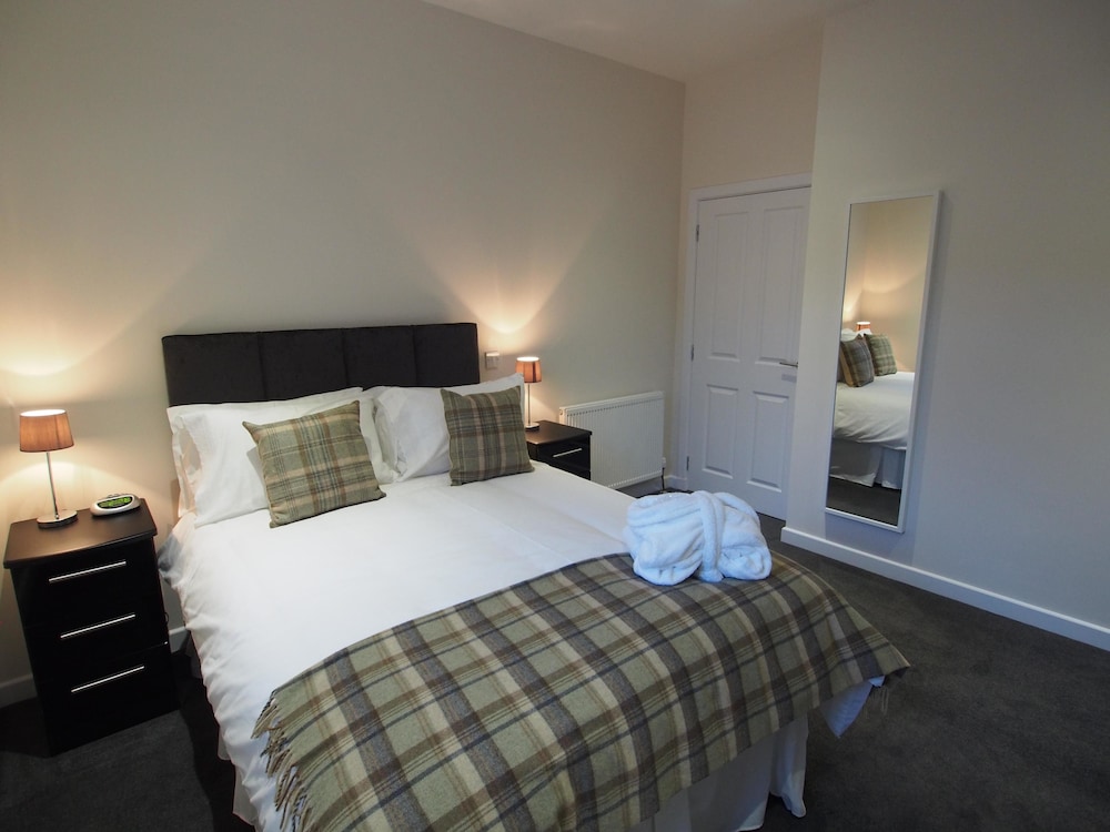 Wallfield Field Apartments view 2