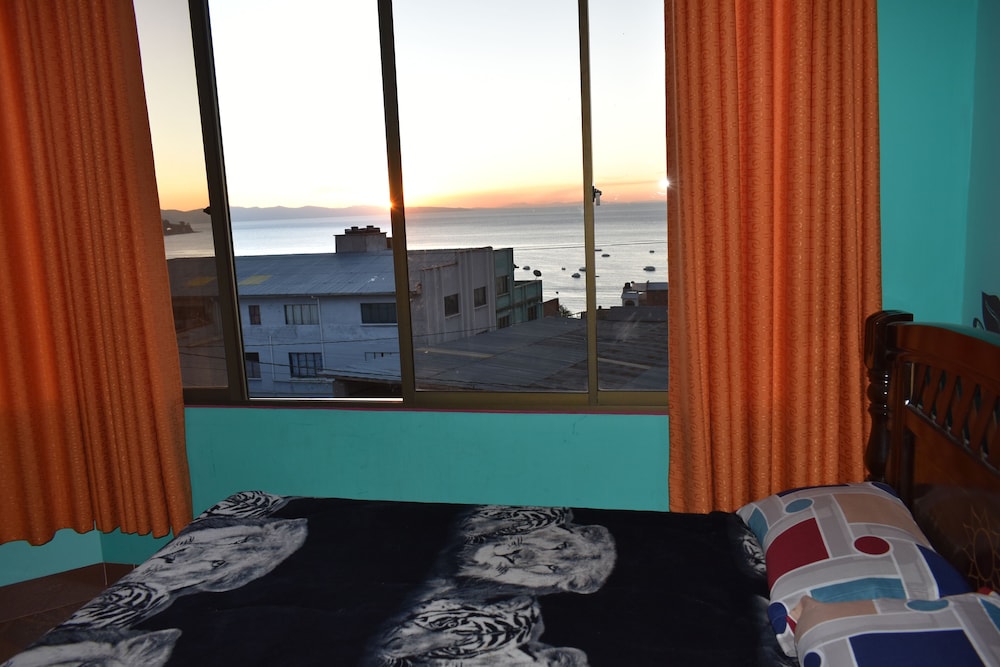 Nexus Mirasol Backpackers