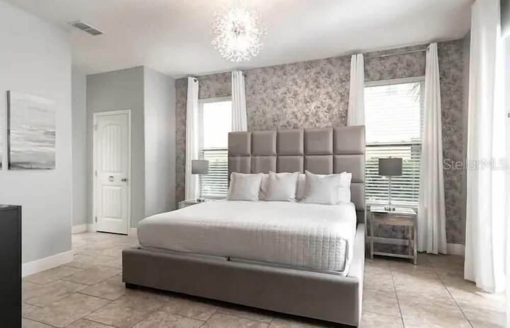 4147otd- Solterra Resort 6 Bedroom Home view 2