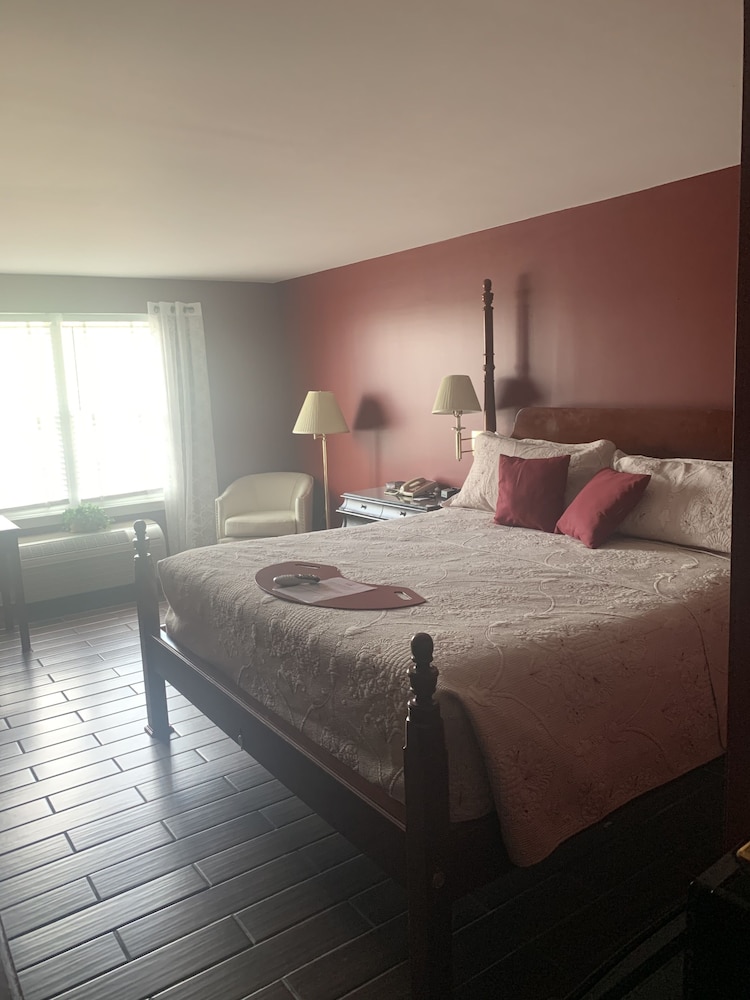 French Quarter Inn