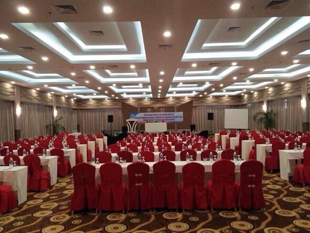 The Golden Bay Hotel Batam 67
